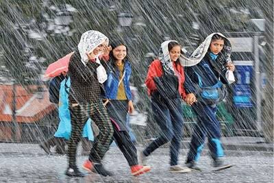 मूसलाधार वर्षा से नैनीताल में जनजीवन प्रभावित, झील का जलस्तर 80 फीट 4 इंच पहुंचा