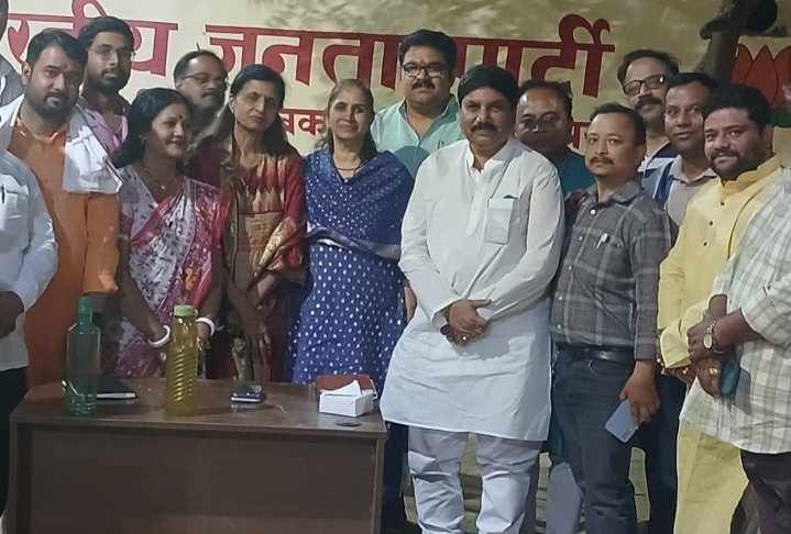 शुभो नोबो बोरसो कहकर काशी के बंगीय समाज ने मनाया नववर्ष