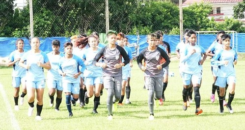 फीफा महिला विकास कार्यक्रम के लिए चयनित 12 देशों में भारत भी शामिल है।