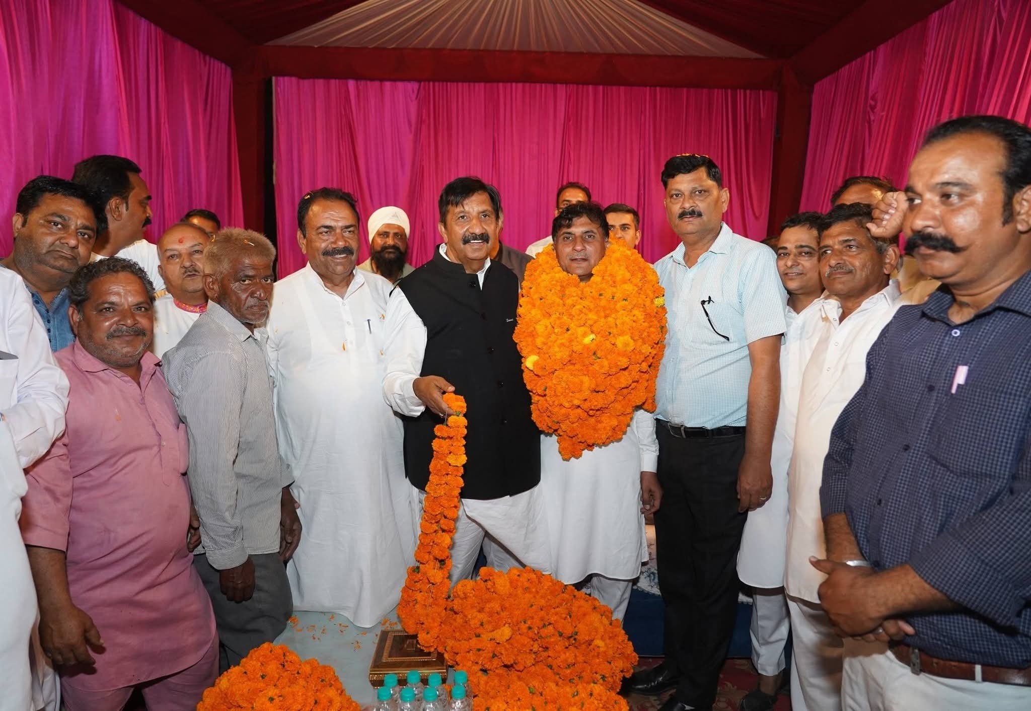 नवनियुक्त अध्यक्ष संदीप अग्निहोत्री की ताजपोशी, उपमुख्यमंत्री ने भरा कार्यकर्ताओं में जोश, नये अध्यक्ष के स्वागत में उमड़ा जनसैलाब