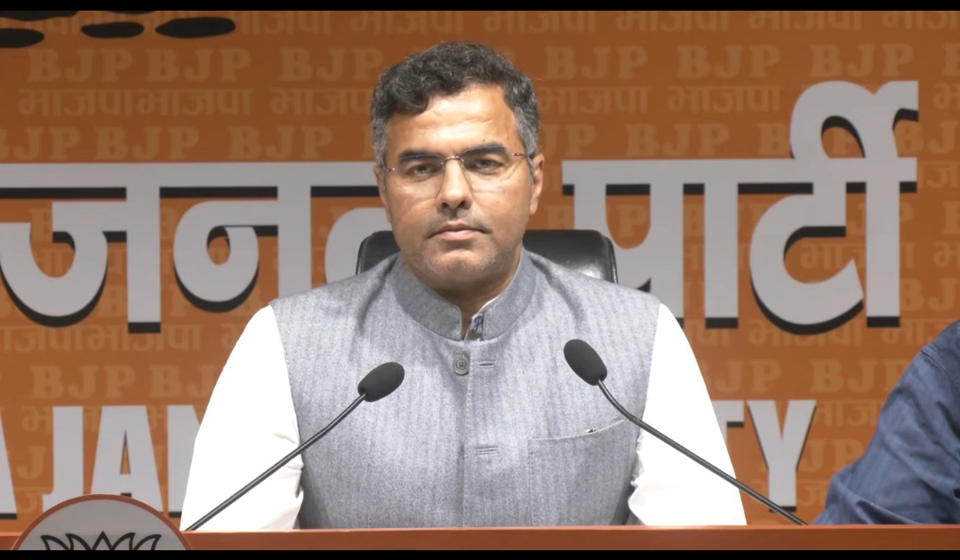 केजरीवाल के नए बंगले को लेकर भाजपा का तंज- पार्टी का नाम बदल कर रख देना चाहिए आलीशान आदमी पार्टी