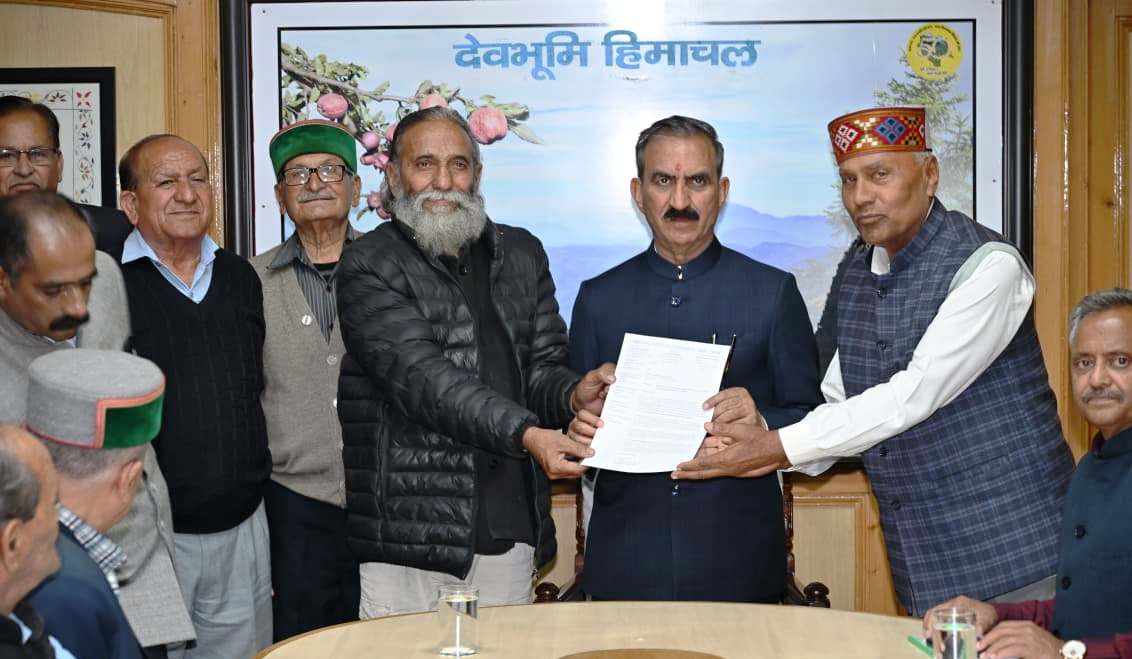 पेंशनरों की मांगों पर सहानुभूतिपूर्वक विचार होगा: सुक्खू