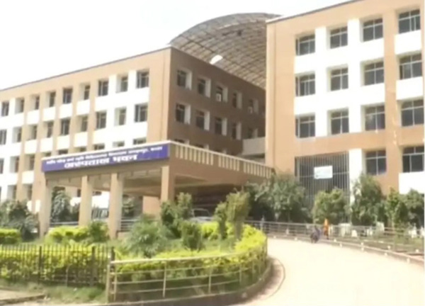 जगदलपुर : सड़क हादसे में घायल एमबीबीएस छात्र की उपचार के दाैरान माैत