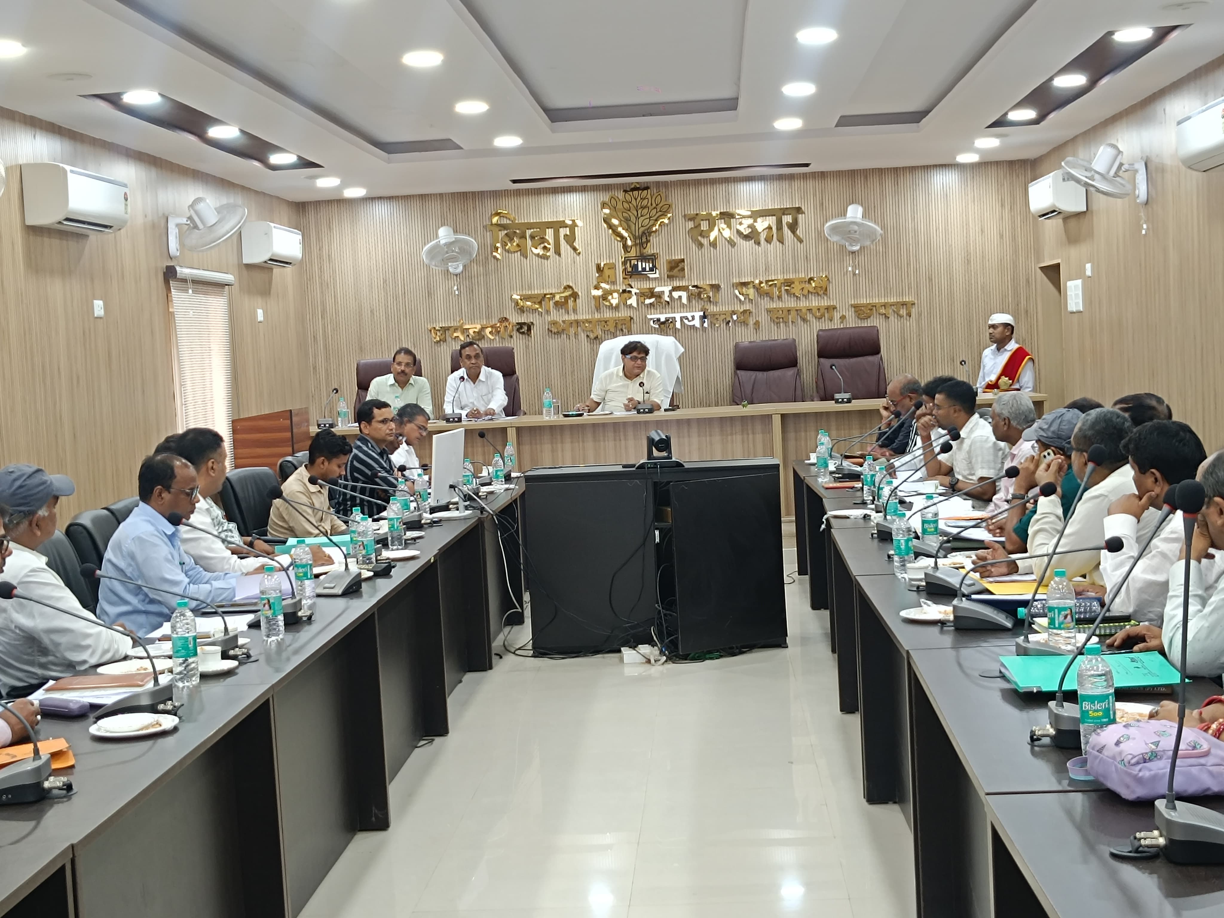 आंतरिक संसाधन की प्रमंडलीय आयुक्त ने की समीक्षा
