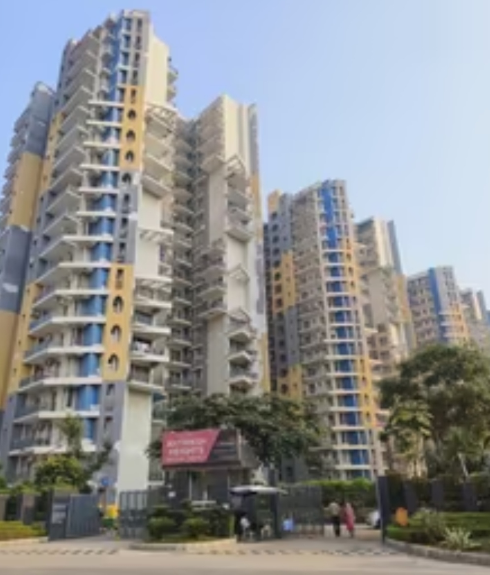 गुरुग्राम: सेक्टर-84 की अंतरिक्ष सोसाइटी के फ्लैट में लगी आग