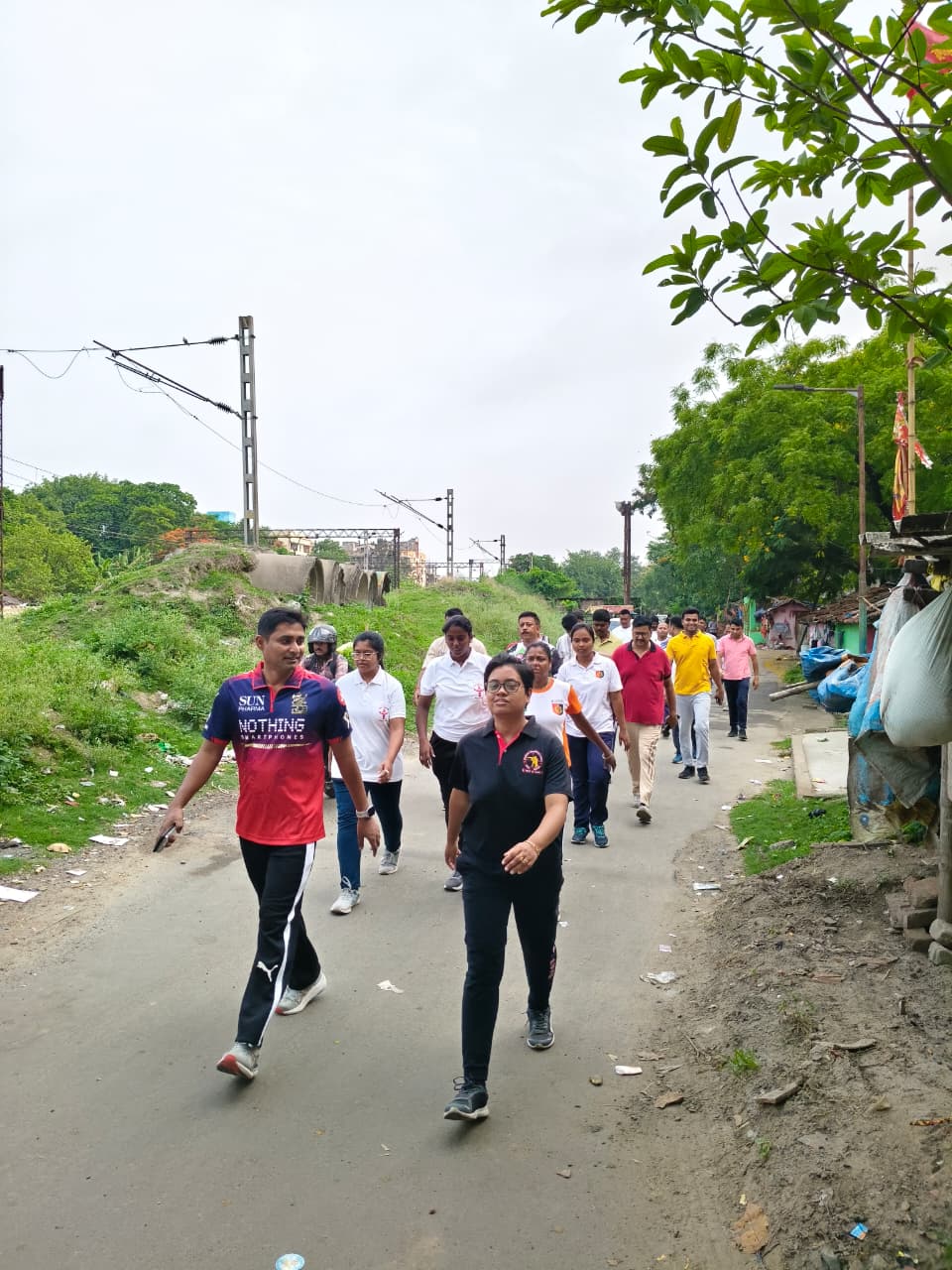पुलिसकर्मियों की फिटनेस और स्वच्छता पर रिषड़ा थाना का विशेष अभियान