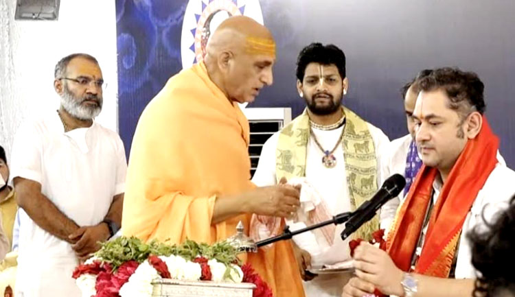 श्रीमद्भागवत पुराण ग्रंथ नहीं जीवन का मार्गदर्शक : पुण्डरीक