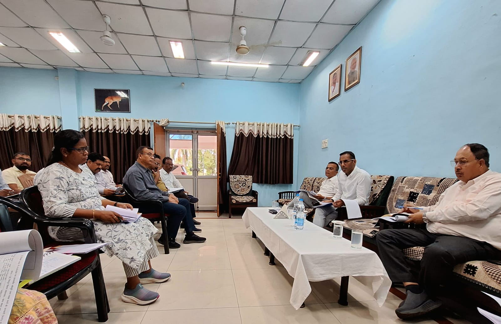 लोक निर्माण विभाग के सचिव मुकेश बंसल ने की सड़क और भवन निर्माण कार्यों की समीक्षा