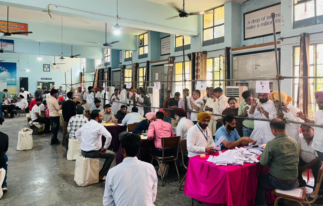 पंजाब:निकाय चुनाव में आआपा को बढ़त, अकाली दल भी मजबूत