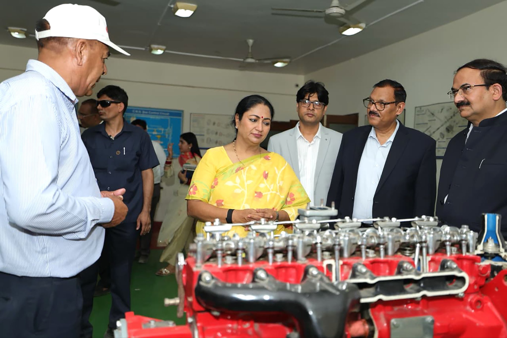 मुख्यमंत्री ने बुराड़ी स्थित एटीएस और डीटीओ का किया औचक निरीक्षण, मूलभूत सुविधाएं तुरंत बहाल करने का निर्देश
