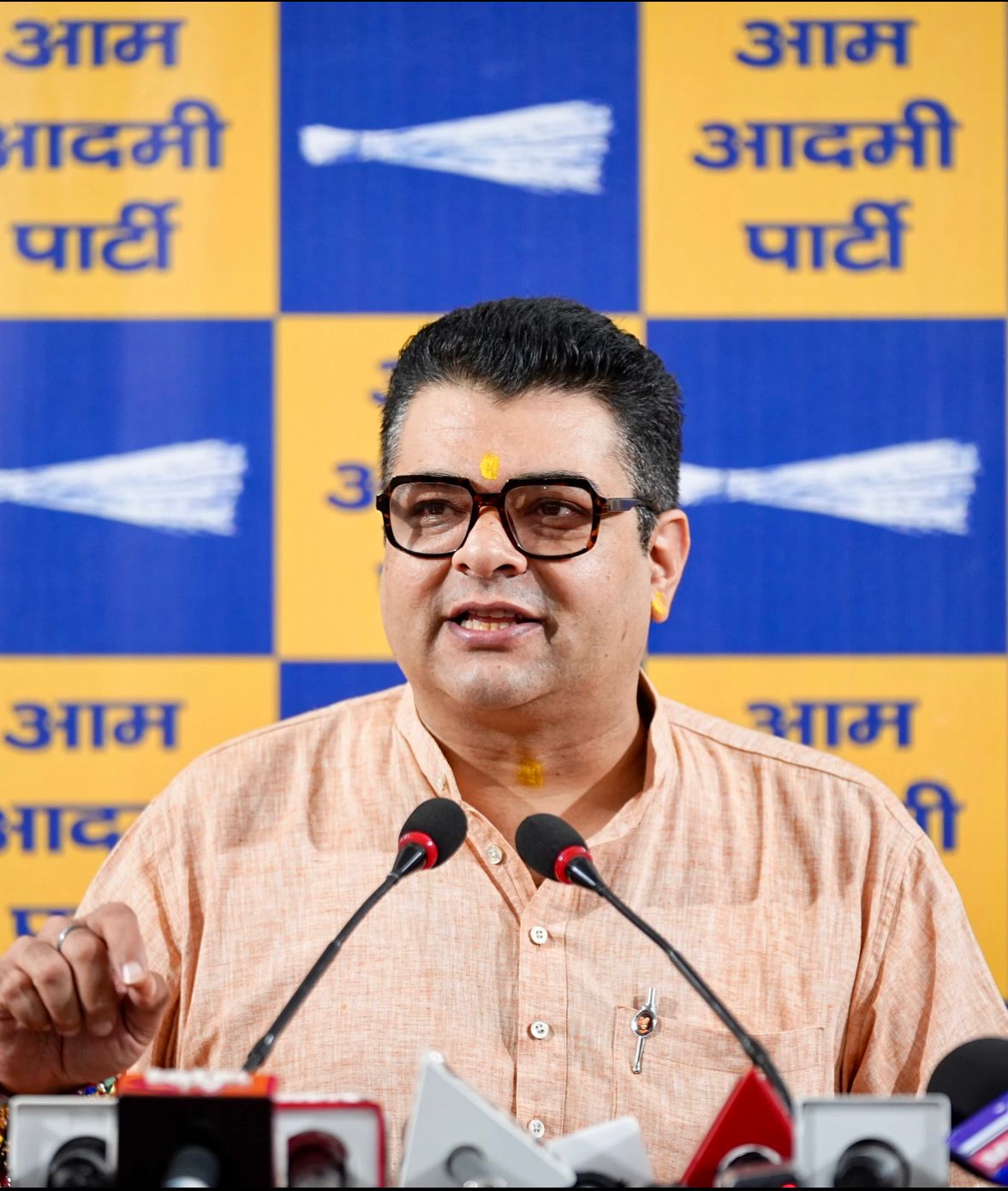 आआपा ने निगमायुक्त को लिखा पत्र, साकेत भवन हादसे में निष्पक्ष जांच और कार्रवाई की मांग