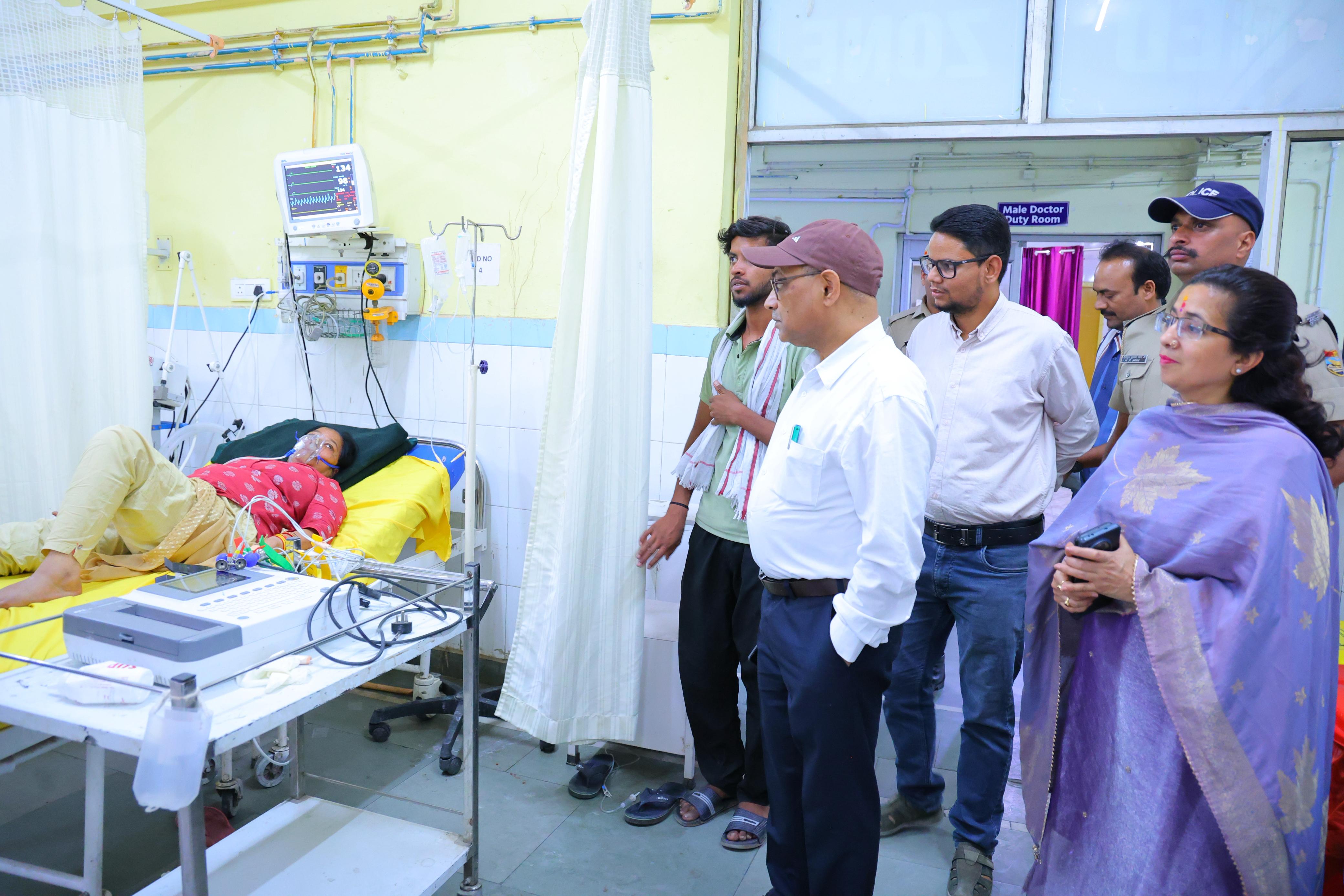 आयुक्त ने चारधाम यात्रा और मानसून को देखते हुए बेस अस्पताल में तैयारियों का लिया जायज़ा