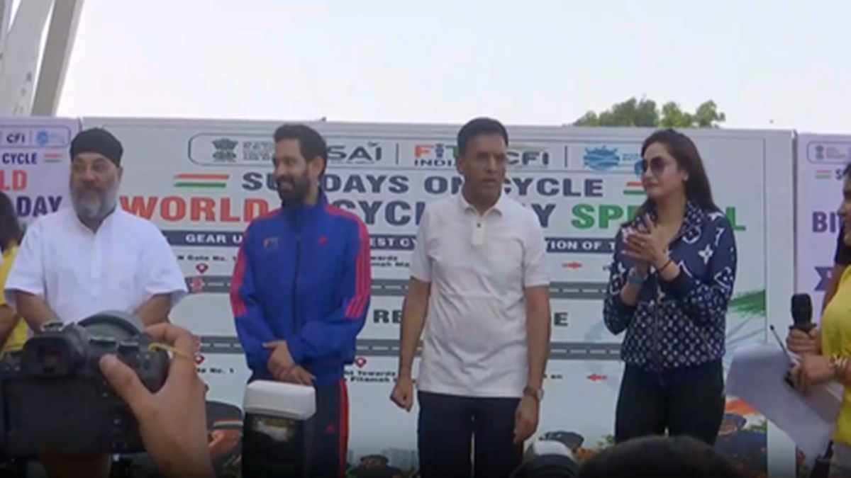 दिल्ली: &lsquo;संडे ऑन साइकिल&rsquo; रैली में हजारों लोगों ने लिया हिस्सा, मांडविया बोले- हर दिन करें एक साइकिल ट्रिप