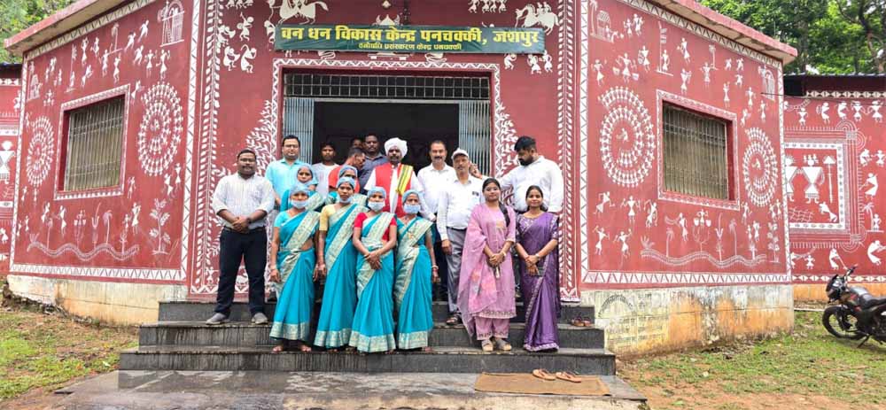 जशपुर : वनोपज आधारित आजीविका को मिल रही नई पहचान: रूपसाय सलाम