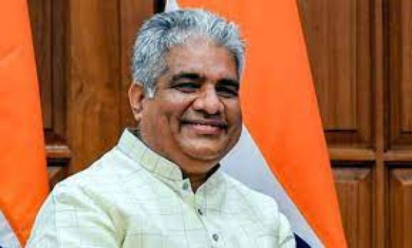 New Labour Minister Yadav’s review meetings, surprise inspections put officials on high alert
