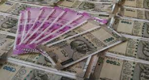 Rupee rises 14 paise to 79.64 against US dollar in early trade