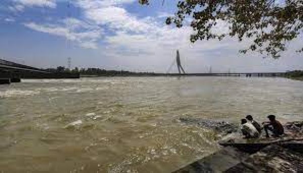 Delhi: Yamuna flowing above danger mark; evacuation begins