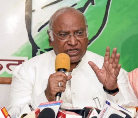 Cong Prez poll: Kharge to visit Bhopal today, Tharoor on Oct 14