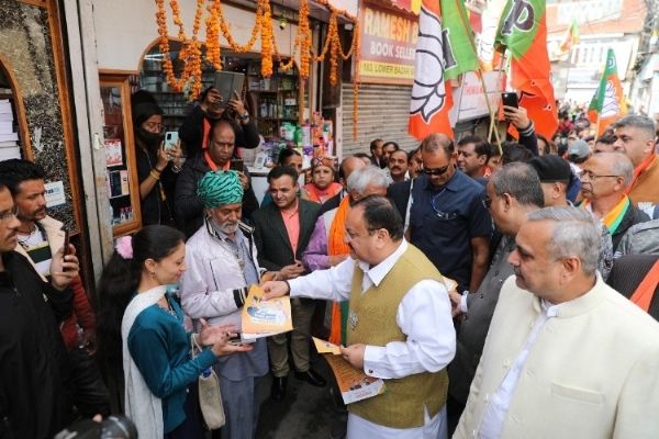 भाजपा अध्यक्ष नड्डा ने शिमला और सोलन में किया जनसंपर्क, पार्टी के पक्ष में मतदान की अपील