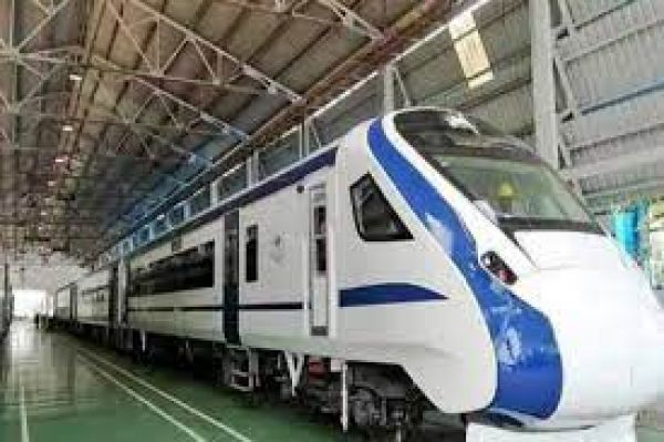प्रधानमंत्री ने देश की पांचवीं वंदे भारत ट्रेन को दिखाई हरी झंडी