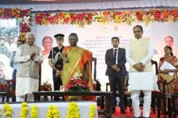तेजी से बढ़ेगी मध्यप्रदेश की विकास यात्रा: राष्ट्रपति