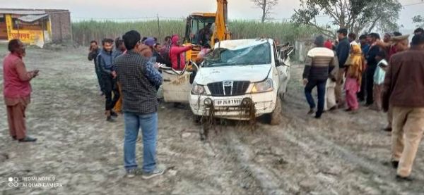 लखीमपुर खीरी में सड़क हादसा, दो शिक्षकों समेत पांच की मौत, सात जख्मी