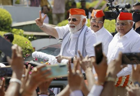 गुजरात में आज प्रधानमंत्री की चार जगह जनसभा, शाह करेंगे रोड शो
