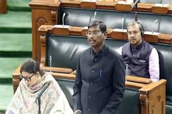 लोकसभा में चार राज्यों की कुछ जातियों को एसटी का दर्जा देने संबंधी विधेयक पेश