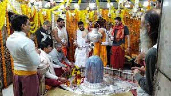 उज्जैन: सरसंघचालक डॉ. मोहन भागवत ने किया देश के पहले जल स्तंभ का अनावरण