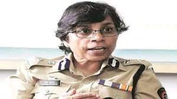 फोन टैपिंग मामले में बरी होने के लिए रश्मि शुक्ला ने किया आवेदन