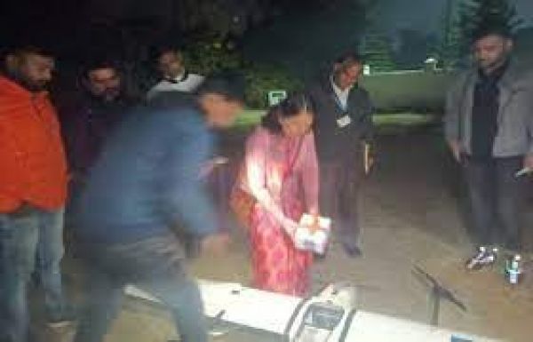 ड्रोन से 40 मिनट में सीमांत जनपद उत्तरकाशी पहुंची 400 डोज वैक्सीन : डॉ. आर. राजेश कुमार