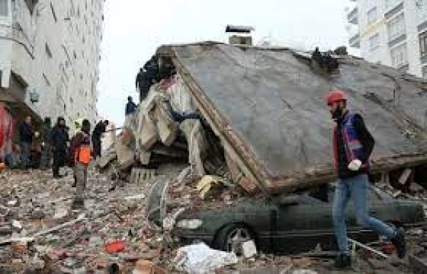 पाकिस्तानी अखबारों सेः तुर्की-सीरिया समेत कई देशों में आया विनाशकारी भूकंप सुर्खियों में छाया