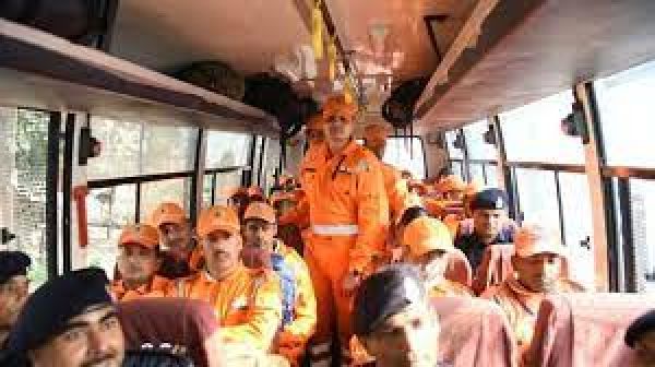 तुर्की में आये विनाशकारी भूकम्प में मदद के लिए 11 एनडीआरएफ की टीम रवाना