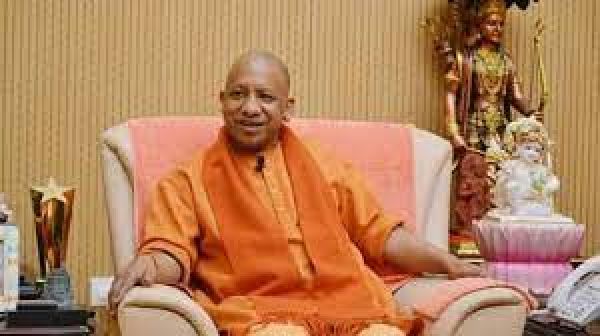 मंत्री जिलों के दौरे पर जाकर प्रदेश के उन्नयन की कहानी बताएं : योगी