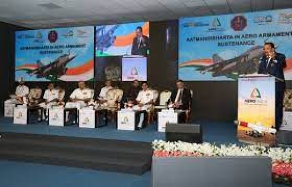 'आत्मनिर्भर भारत' के लिए हथियारों और युद्ध उपकरणों का स्वदेशीकरण जरूरी