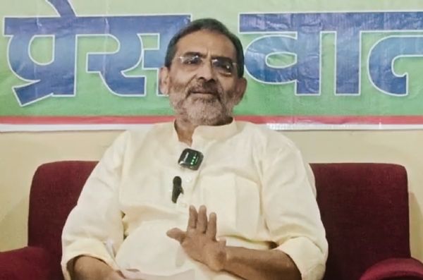 नीतीश कुमार ने पार्टी को गिरवी रख राजद के सामने कर दिया है आत्मसमर्पण : उपेन्द्र कुशवाहा