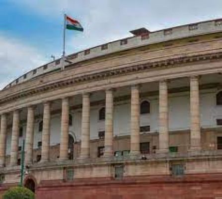  राहुल के बयान पर सत्ता पक्ष हमलावर, हंगामें के चलते संसद के दोनों सदनों की कार्यवाही स्थगित