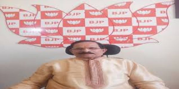 पुणे स्टेशन पर यात्रियों को लूटने वाले छह पुलिसकर्मी निलंबित