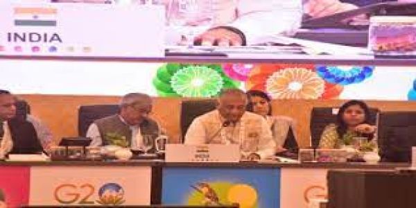 बंगाल में वामपंथियों का दोहरा चरित्र : एक तरफ हिंदुत्व पर निगरानी तो दूसरी तरफ डीए आंदोलन में भाजपा का साथ