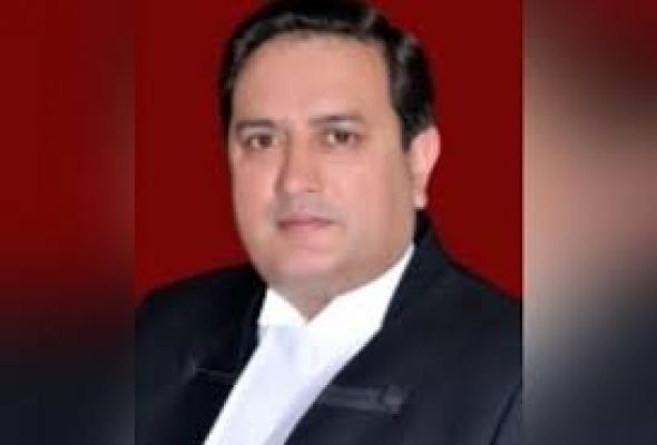 न्यायमूर्ति तरलोक सिंह चौहान को हिमाचल प्रदेश उच्च न्यायालय का कार्यवाहक मुख्य न्यायाधीश नियुक्त किया गया