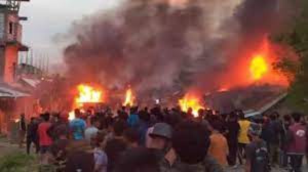 मणिपुर में दंगाइयों को देखते ही गोली मारने का आदेश