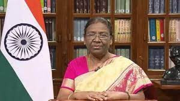 राष्ट्रपति आज से कर्नाटक, तेलंगाना और महाराष्ट्र के प्रवास पर