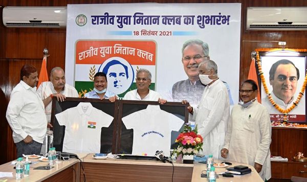 सरकारी योजनाओं को आमजन तक पहुंचाने में सक्रिय भूमिका निभा रहे राजीव युवा मितान