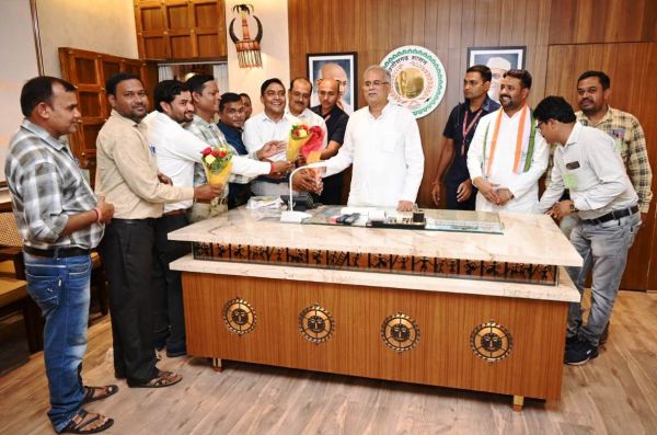 मुख्यमंत्री बघेल का प्रदेश पंचायत सचिव संघ ने जताया आभार