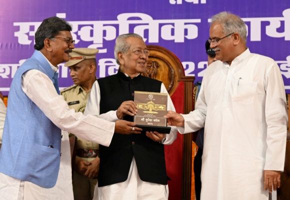 सम्मान हमें बेहतर कार्य करने की प्रेरणा देता है : राज्यपाल हरिचंदन