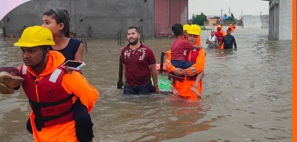 प्रधानमंत्री ने 'मन की बात' में किया बारिश से आई प्राकृतिक आपदा और सामूहिक प्रयास की शक्ति का जिक्र
