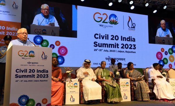 सी-20 शिखर सम्मेलन में लैंगिक असमानता, सतत विकास, जलवायु परिवर्तन से जुड़ी चुनौतियों को दूर करने पर जोर