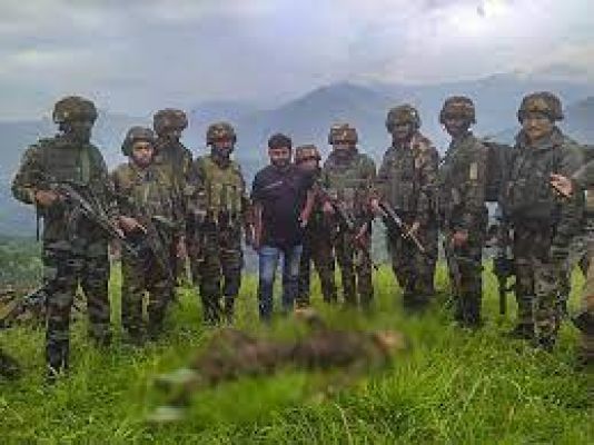 सेना ने पुंछ में दो घुसपैठियों को मार गिराया