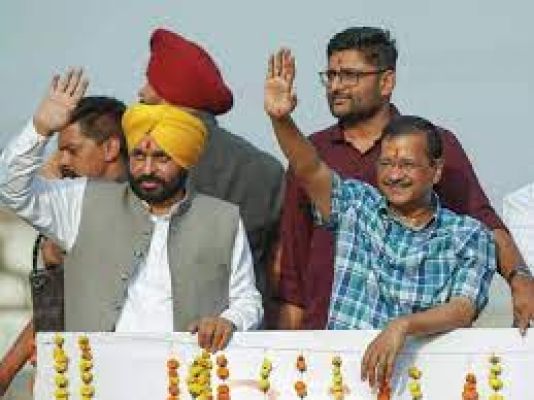 गुजरात में लोस चुनाव में आम आदमी पार्टी व कांग्रेस का गठबंधन, आआपा के प्रदेश अध्यक्ष की घोषणा