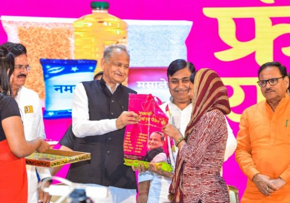 मुख्यमंत्री निःशुल्क अन्नपूर्णा फूड पैकेट योजना का शुभारम्भ